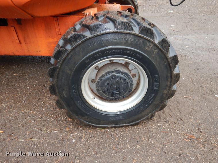 image for item DI6741 1999 JLG 600A  boom lift