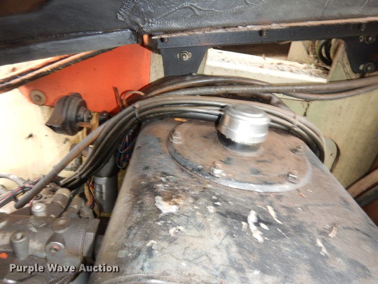 image for item DI6741 1999 JLG 600A  boom lift