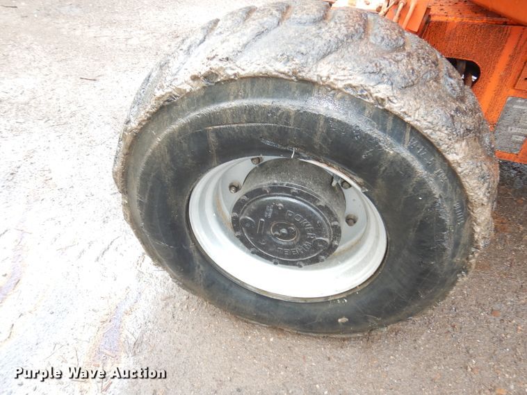 image for item DI6741 1999 JLG 600A  boom lift