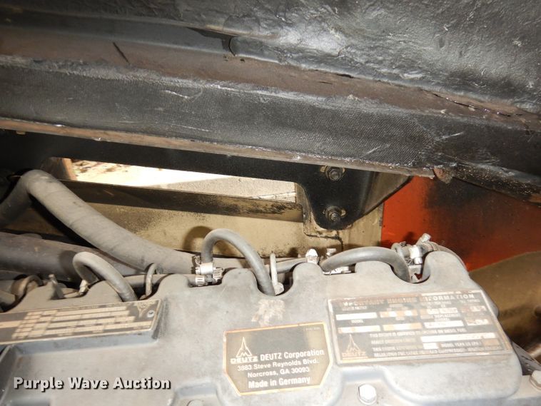 image for item DI6741 1999 JLG 600A  boom lift