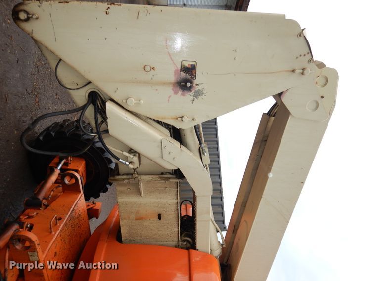 image for item DI6741 1999 JLG 600A  boom lift