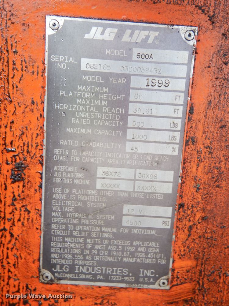 image for item DI6741 1999 JLG 600A  boom lift