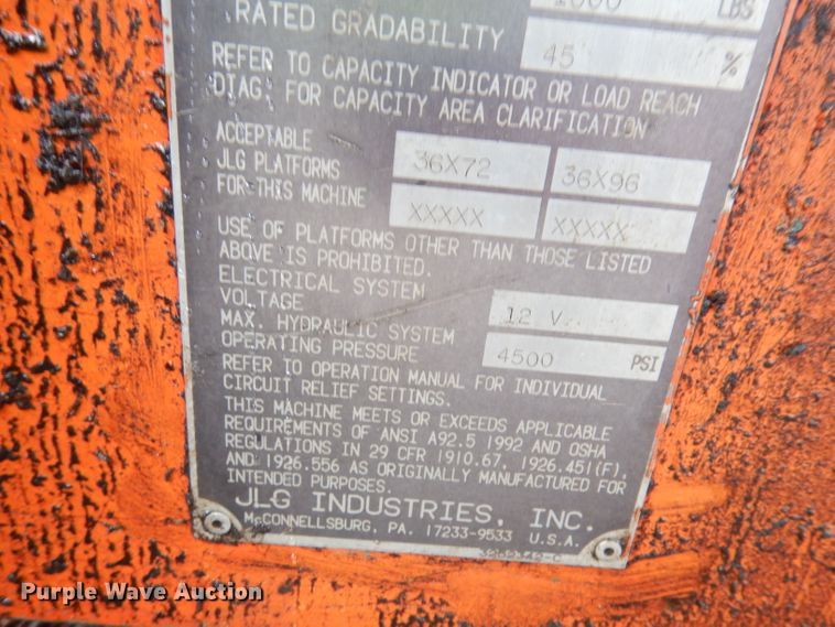 image for item DI6741 1999 JLG 600A  boom lift