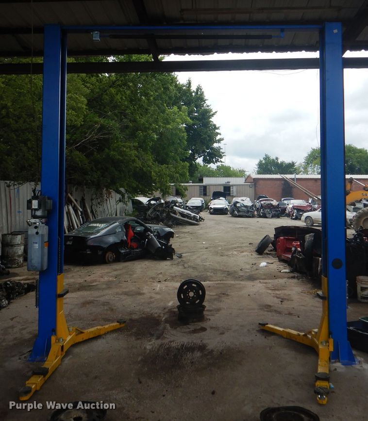 image for item DJ0545 2021 Duro TP9KACX  two post automotive lift