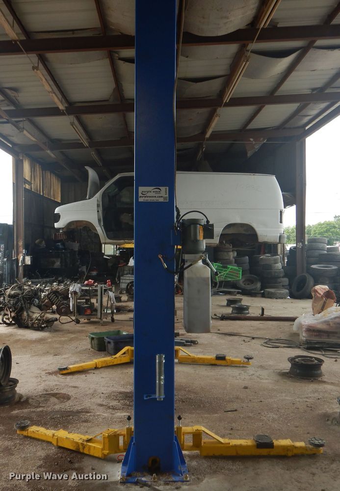 image for item DJ0545 2021 Duro TP9KACX  two post automotive lift
