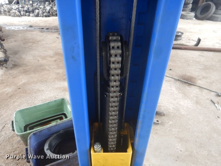 image for item DJ0545 2021 Duro TP9KACX  two post automotive lift