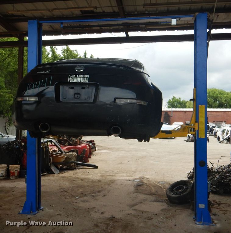 image for item DJ0547 2021 Duro TP9KACX  two post automotive lift