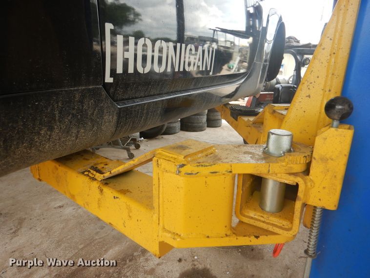 image for item DJ0547 2021 Duro TP9KACX  two post automotive lift
