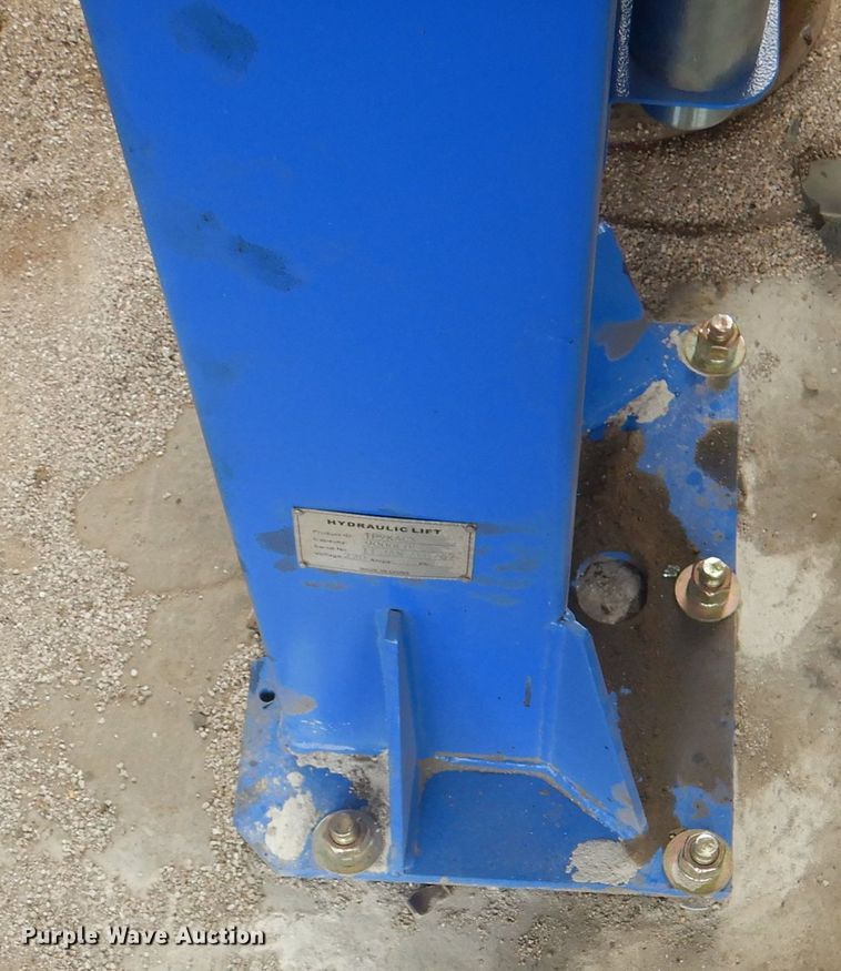image for item DJ0547 2021 Duro TP9KACX  two post automotive lift