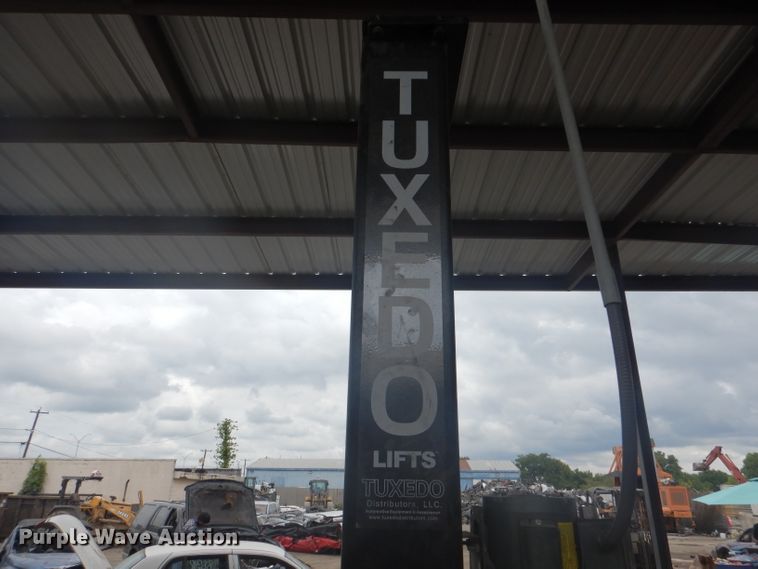 image for item DJ0550 2020 Tuxedo TP9KF-TUX  two post automotive lift