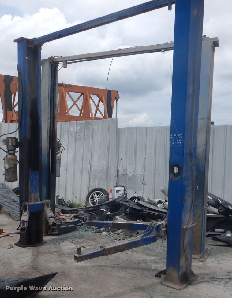 image for item DJ0551 (2) GPO 10 two post automotive lifts