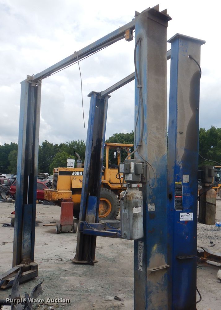 image for item DJ0551 (2) GPO 10 two post automotive lifts