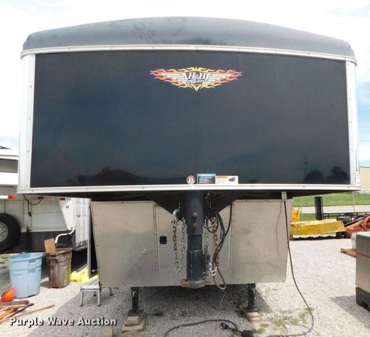 image for item DK8601 2015 H & H  enclosed cargo trailer