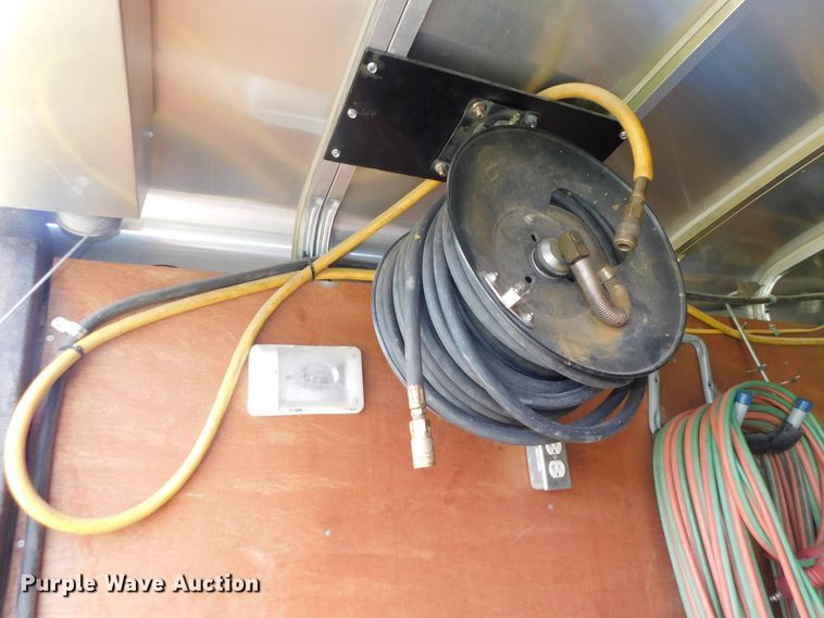 image for item DK8601 2015 H & H  enclosed cargo trailer