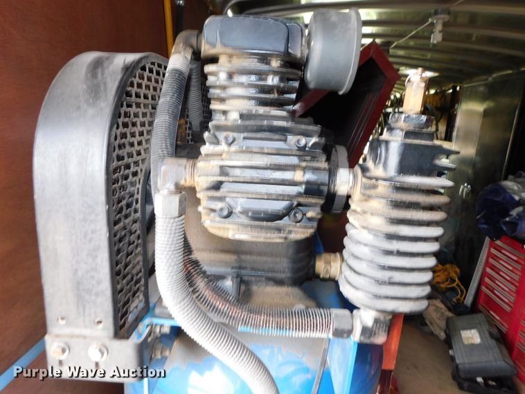 image for item DK8601 2015 H & H  enclosed cargo trailer