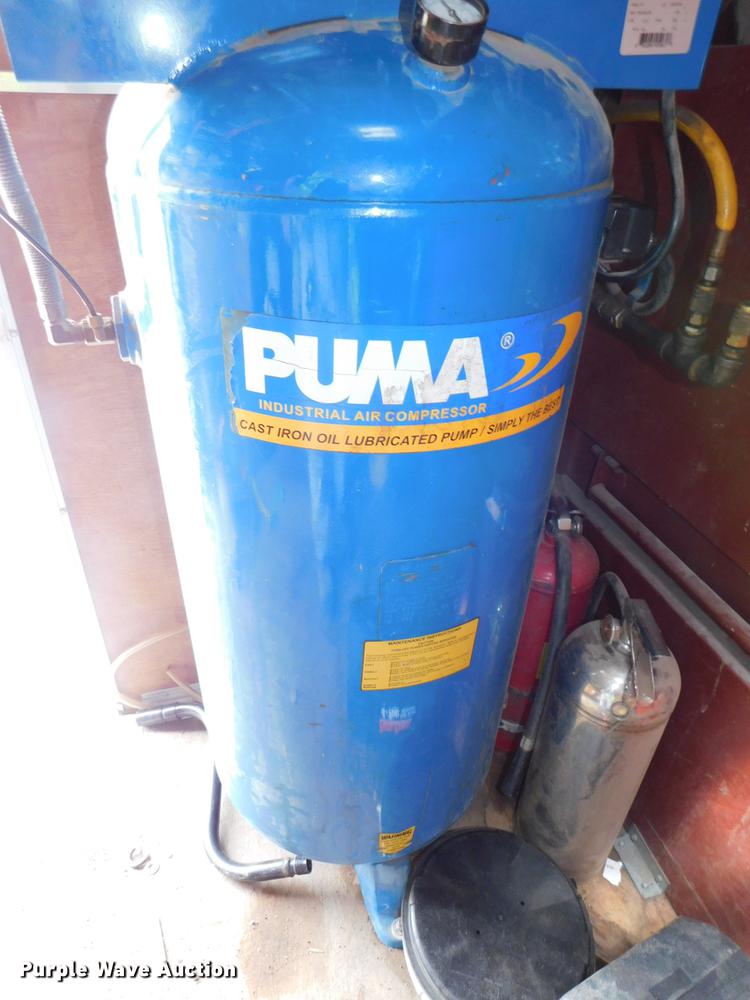 image for item DK8601 2015 H & H  enclosed cargo trailer