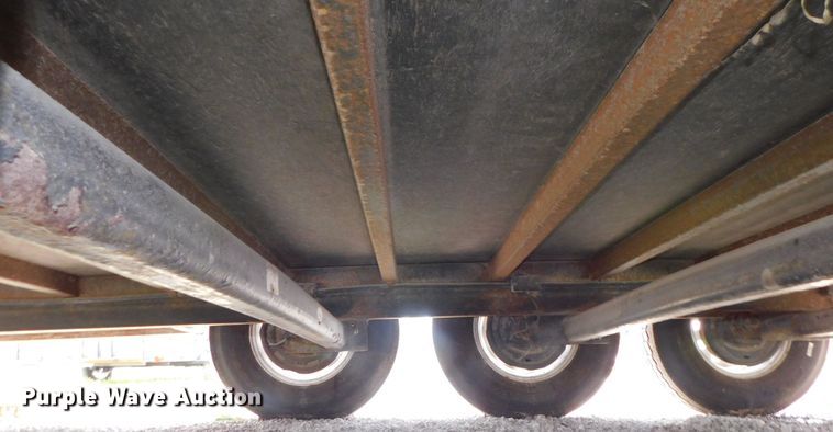 image for item DK8601 2015 H & H  enclosed cargo trailer