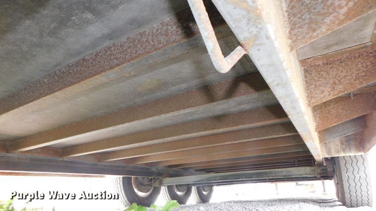 image for item DK8601 2015 H & H  enclosed cargo trailer