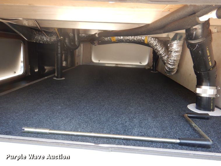 image for item DL0066 2005 Cross Roads Cruiser  camper