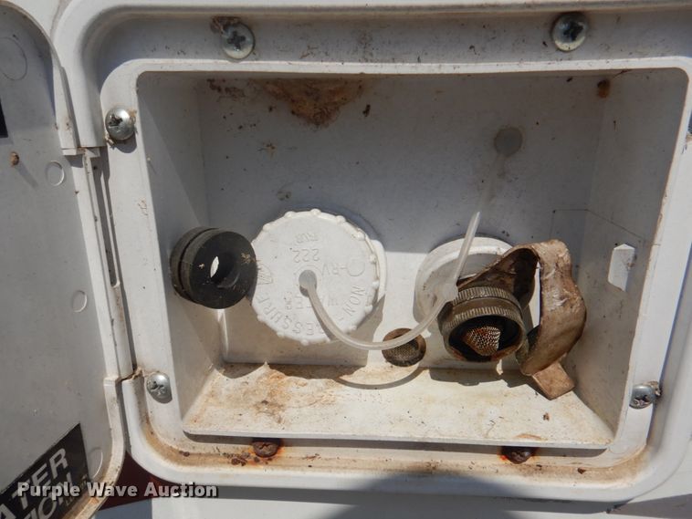 image for item DL0066 2005 Cross Roads Cruiser  camper