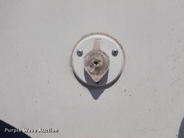 image for item DL0066 2005 Cross Roads Cruiser  camper