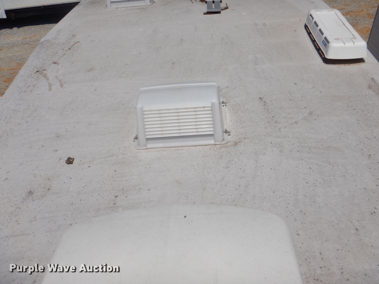 image for item DL0066 2005 Cross Roads Cruiser  camper