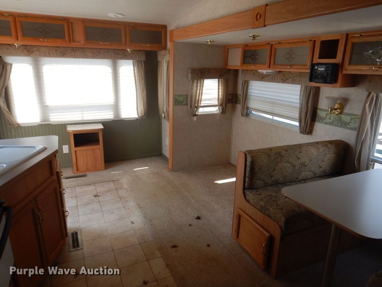 image for item DL0066 2005 Cross Roads Cruiser  camper