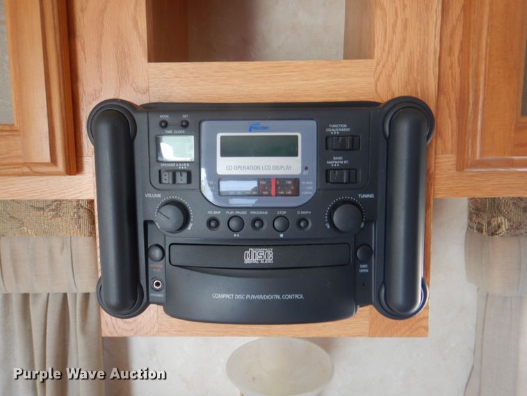 image for item DL0066 2005 Cross Roads Cruiser  camper