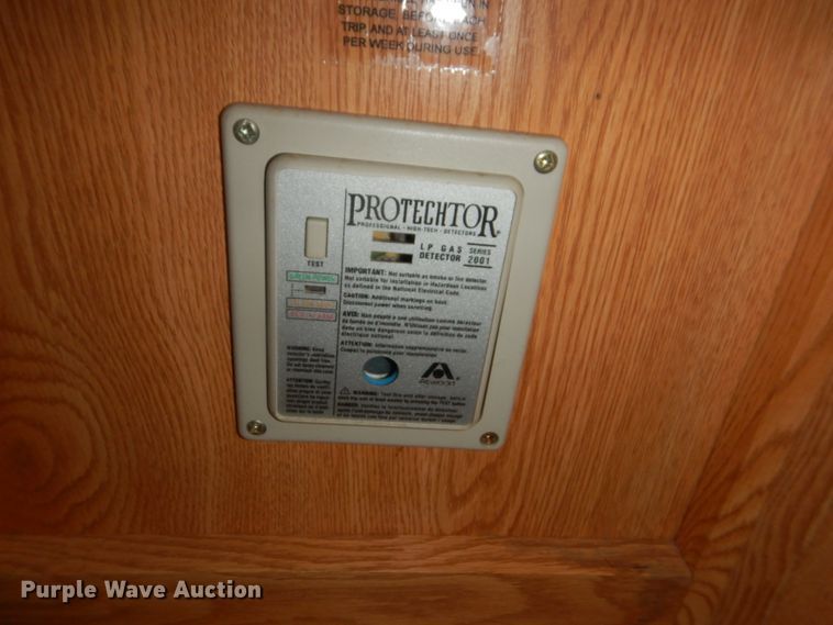 image for item DL0066 2005 Cross Roads Cruiser  camper