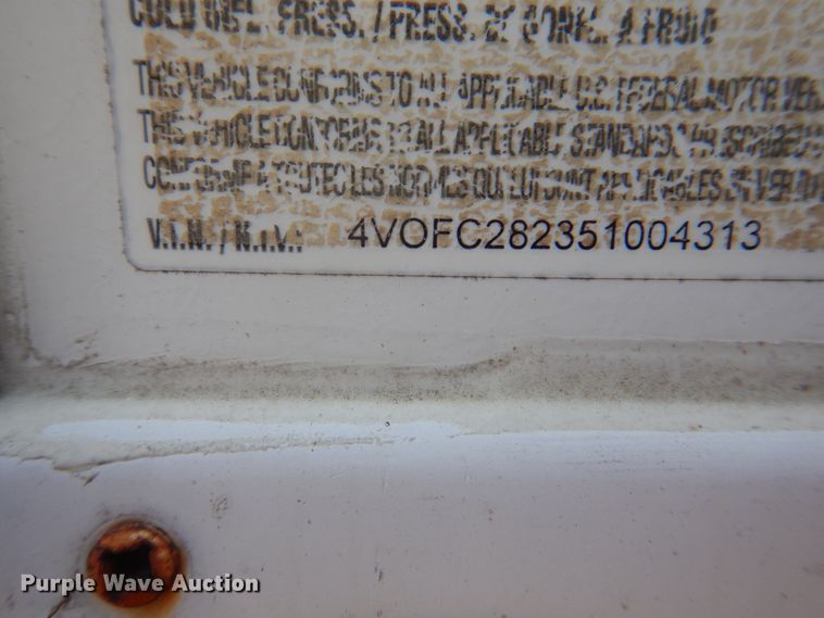 image for item DL0066 2005 Cross Roads Cruiser  camper