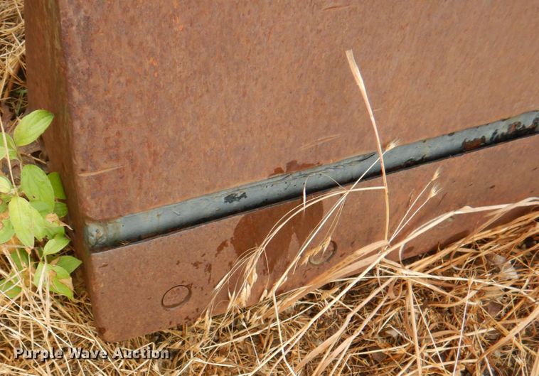 image for item DL0078 Grouser  12'W dozer blade