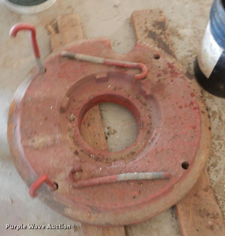 image for item DL0406 International W30  tractor