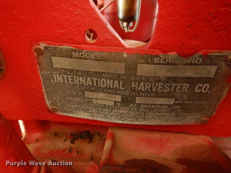 image for item DL0406 International W30  tractor