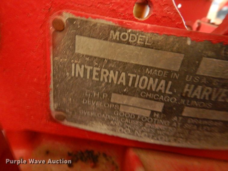 image for item DL0406 International W30  tractor