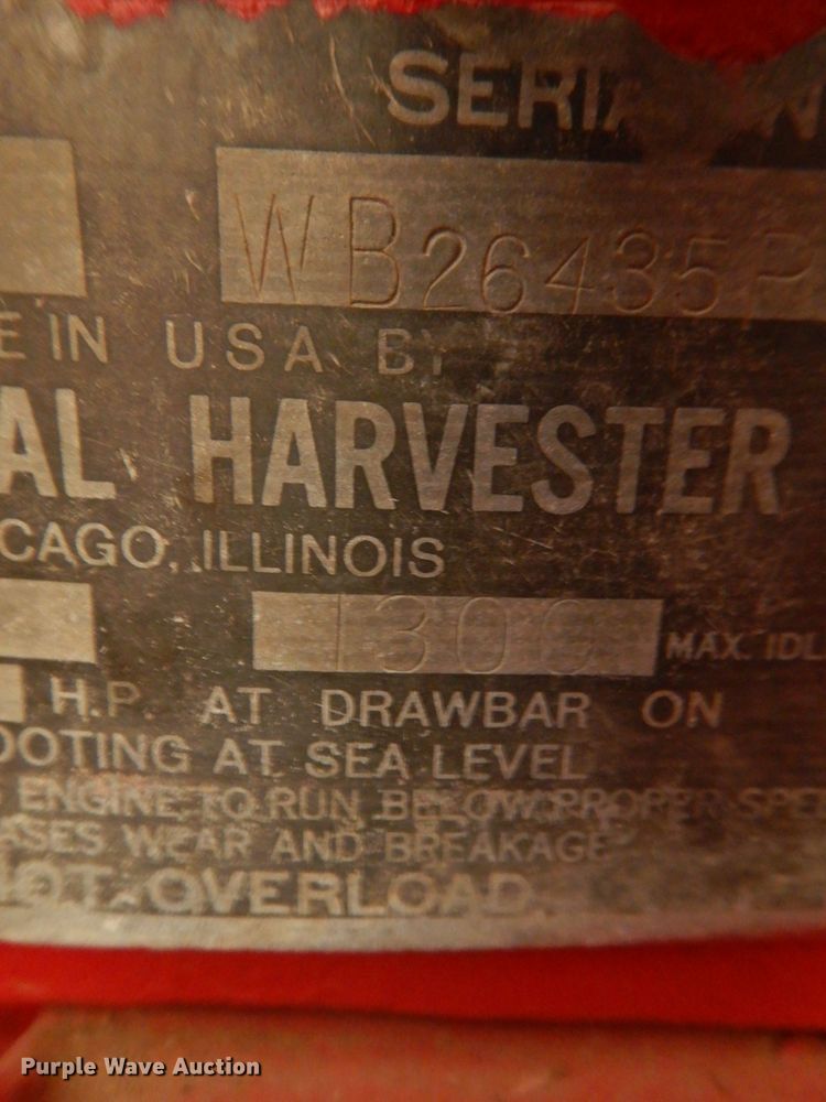 image for item DL0406 International W30  tractor