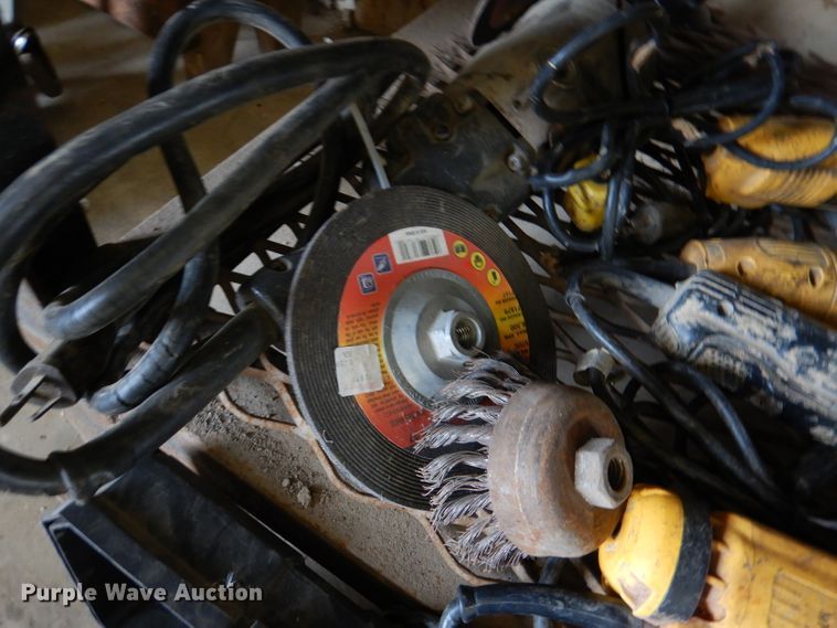 image for item DL3242 Tools