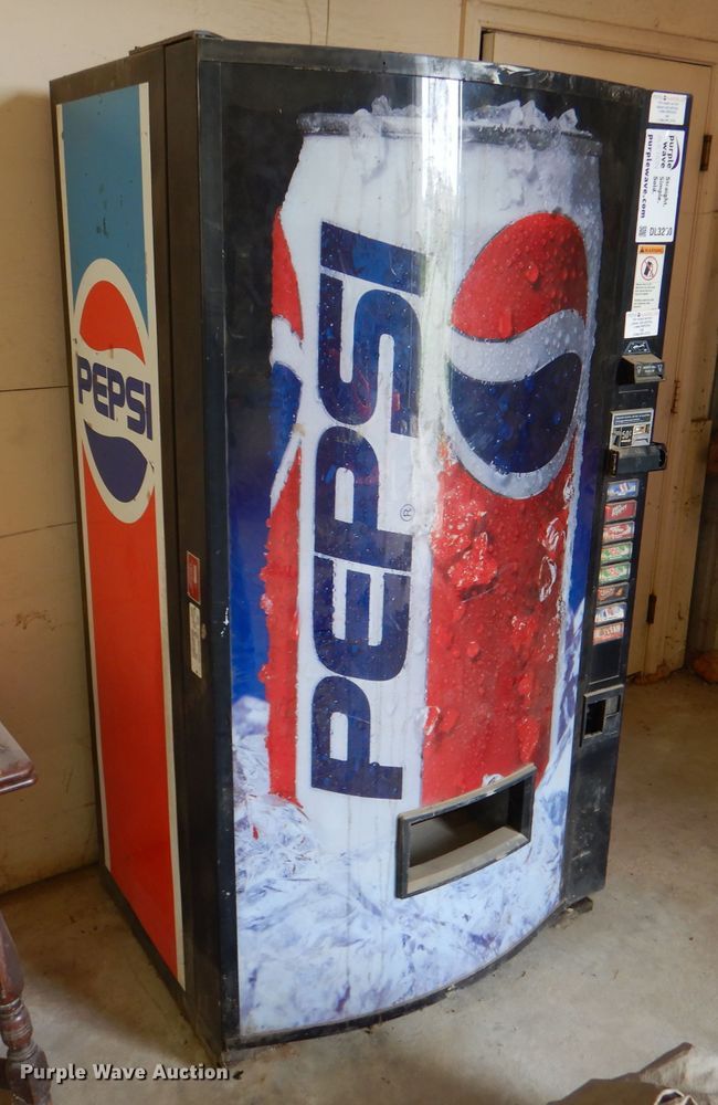 image for item DL3250 Pepsi  vending machine