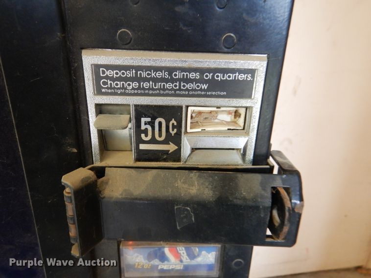 image for item DL3250 Pepsi  vending machine