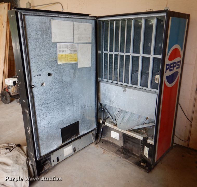 image for item DL3250 Pepsi  vending machine