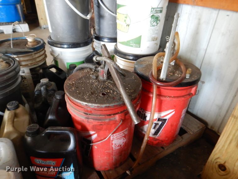 image for item DL3273 Lubricants