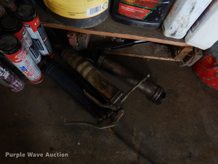 image for item DL3273 Lubricants