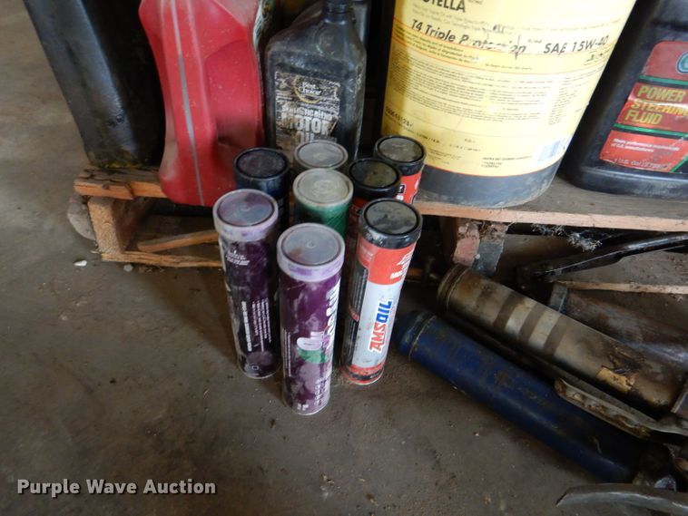 image for item DL3273 Lubricants