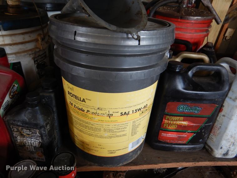 image for item DL3273 Lubricants