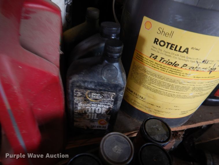 image for item DL3273 Lubricants