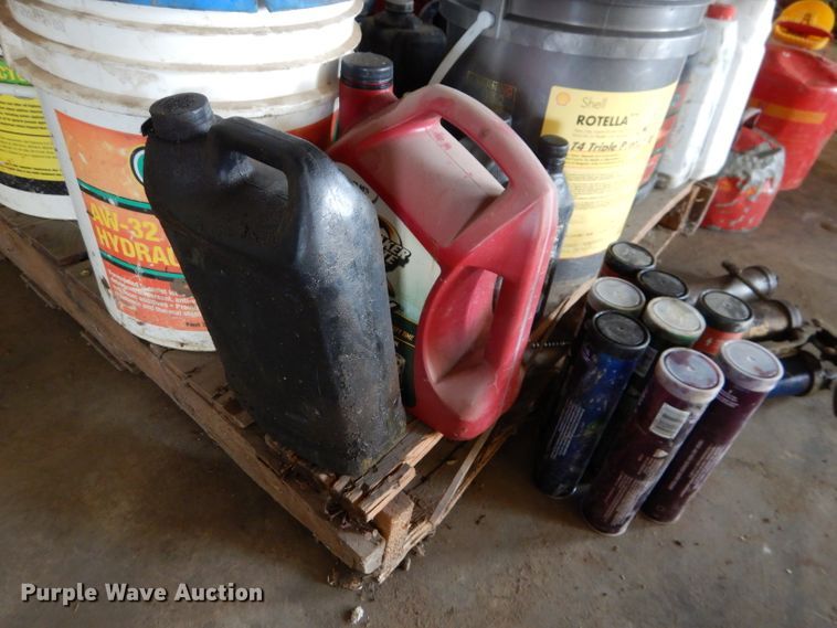 image for item DL3273 Lubricants