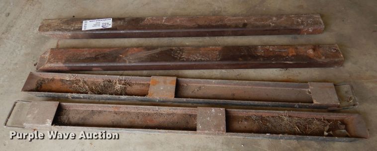 image for item DL3274 (2) sets of forklift fork extensions