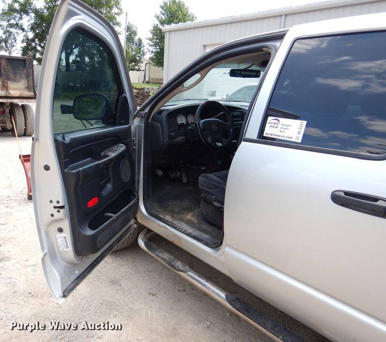 image for item DL3311 2002 Dodge Ram 1500  Quad Cab pickup truck