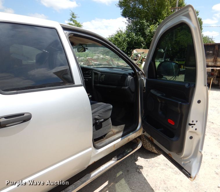 image for item DL3311 2002 Dodge Ram 1500  Quad Cab pickup truck