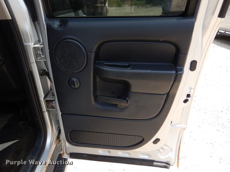 image for item DL3311 2002 Dodge Ram 1500  Quad Cab pickup truck