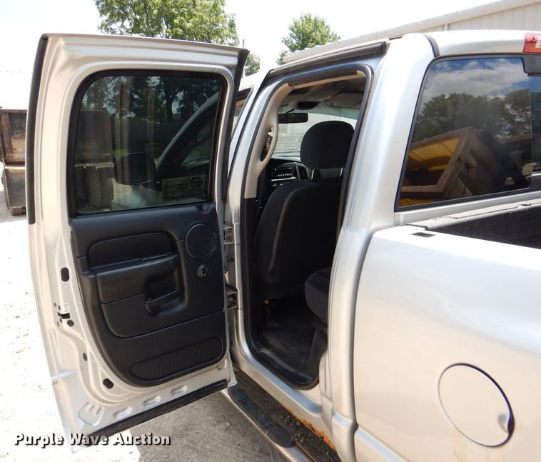 image for item DL3311 2002 Dodge Ram 1500  Quad Cab pickup truck